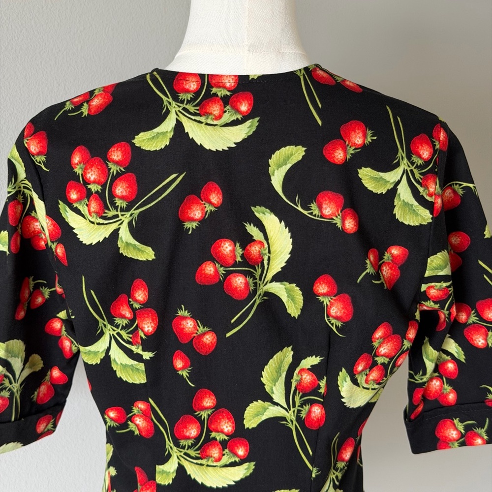 Juicy Dollz & Dames Strawberry Print Fitted Blouse - Cotton Pin - Up Style 🍓 - Picture 7 of 15